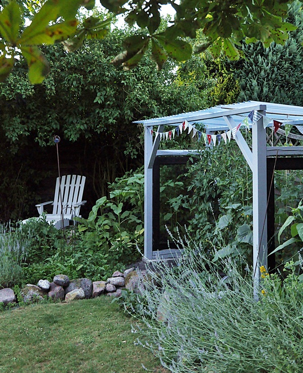 wetterfeste Girlande am Tomatenhaus