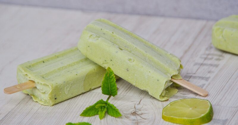 veganes Avocado Limetten Eis mit Minze