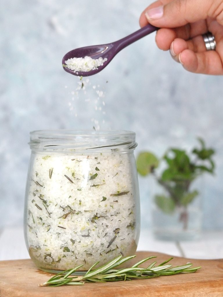 Rosmarin-Salz mit Limette und Minze Smillas Wohngefuehl