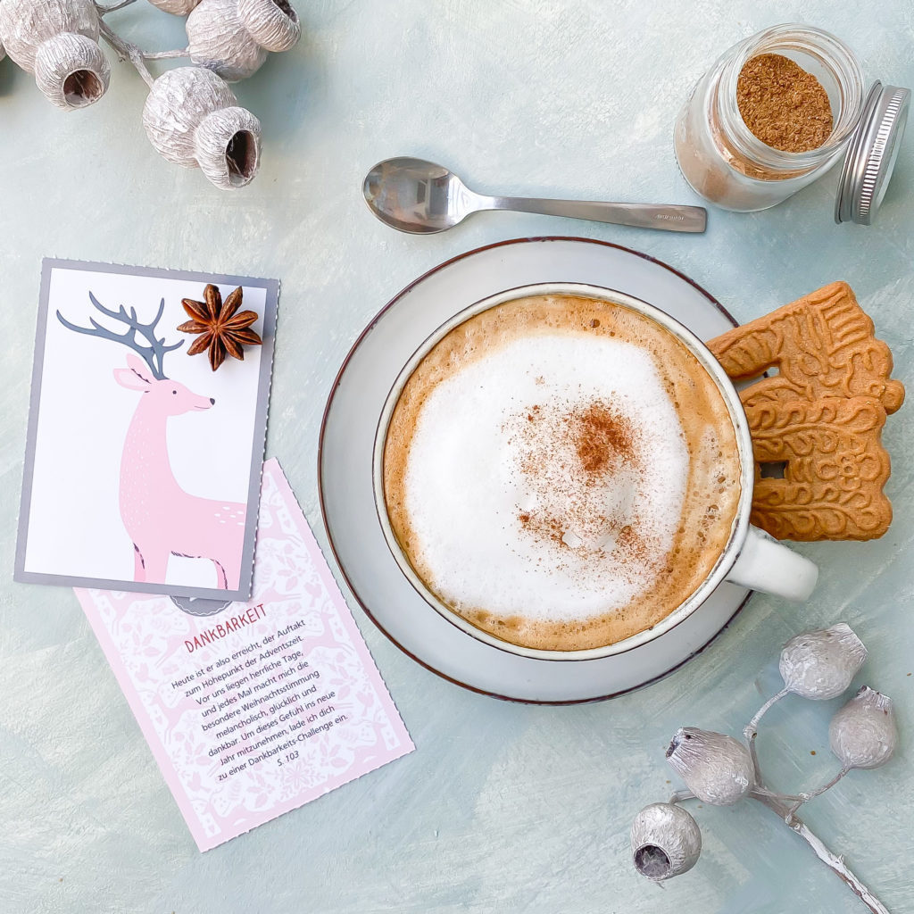 Milch Kaffee mit Spekulatiusgewürz