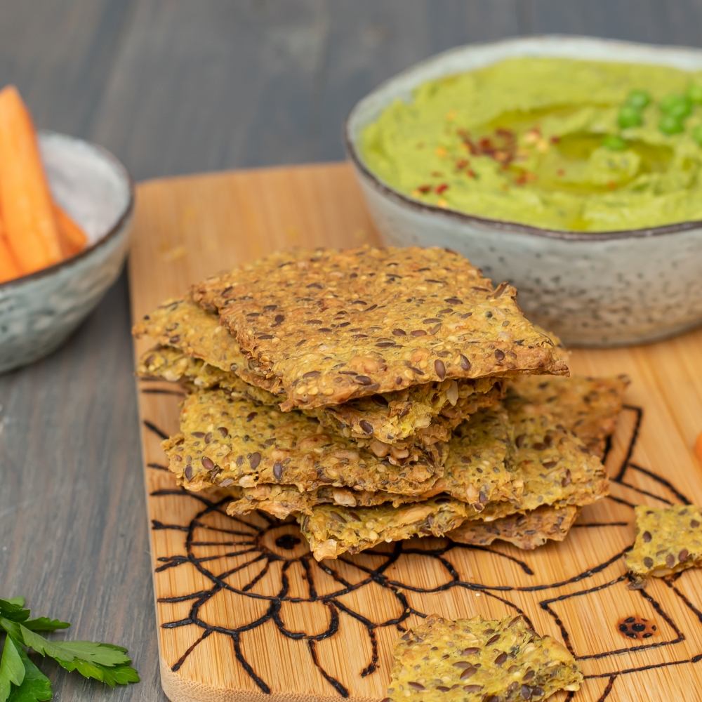 Knäckebrot und Erbsen Hummus selber machen