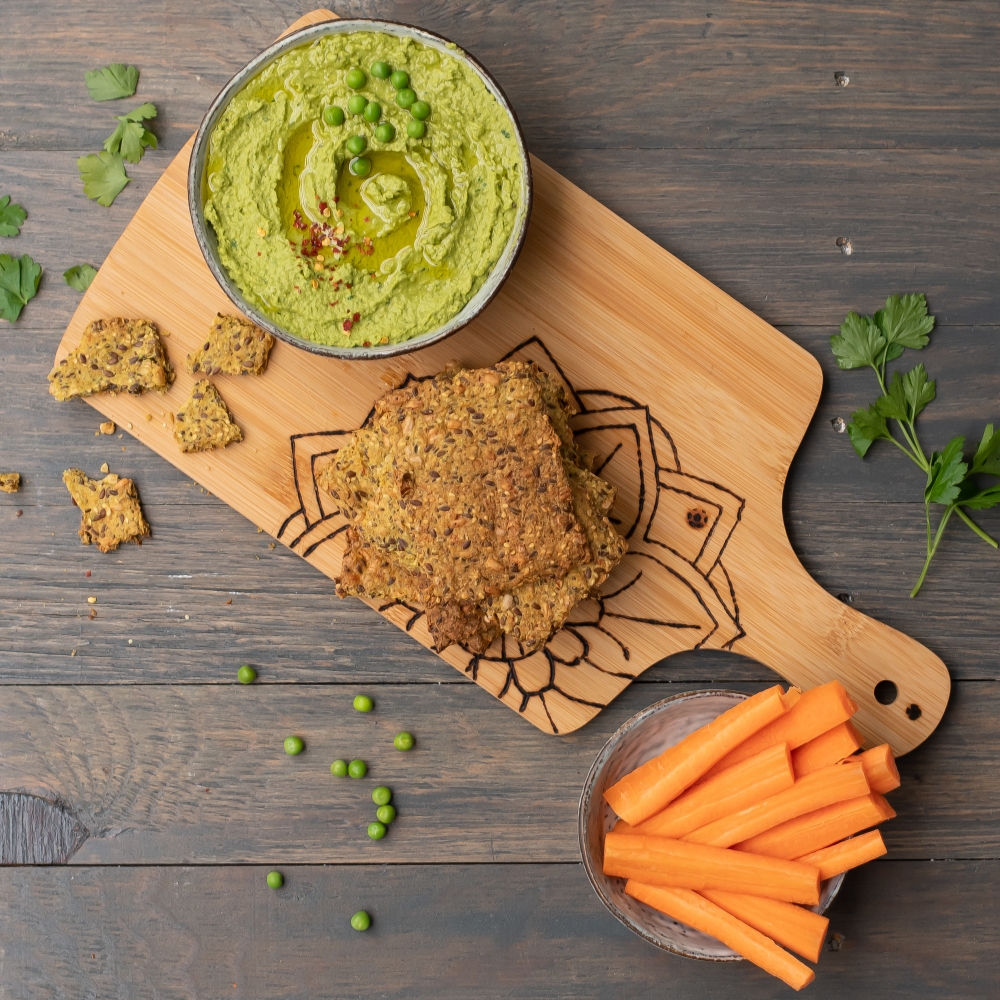 Knäckebrot Rezept mit Erbsen Hummus vegan