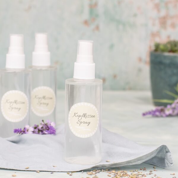 besser einschlafen: Kopfkissen-Spray mit Lavendel