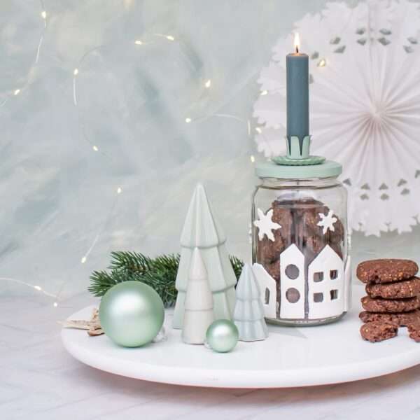 schöner schenken: selbstgemachtes Kerzenglas und knusprige Mandel-Schoko-Kekse