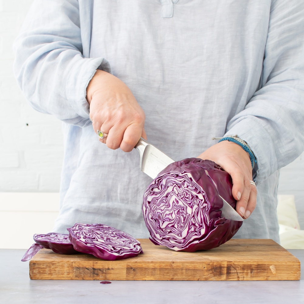 low carb rotkohl steak mit ziegenkäse topping