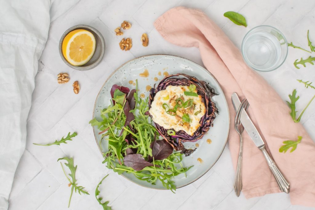 low carb rotkohl mit ziegenkäse aus dem backofen rezept