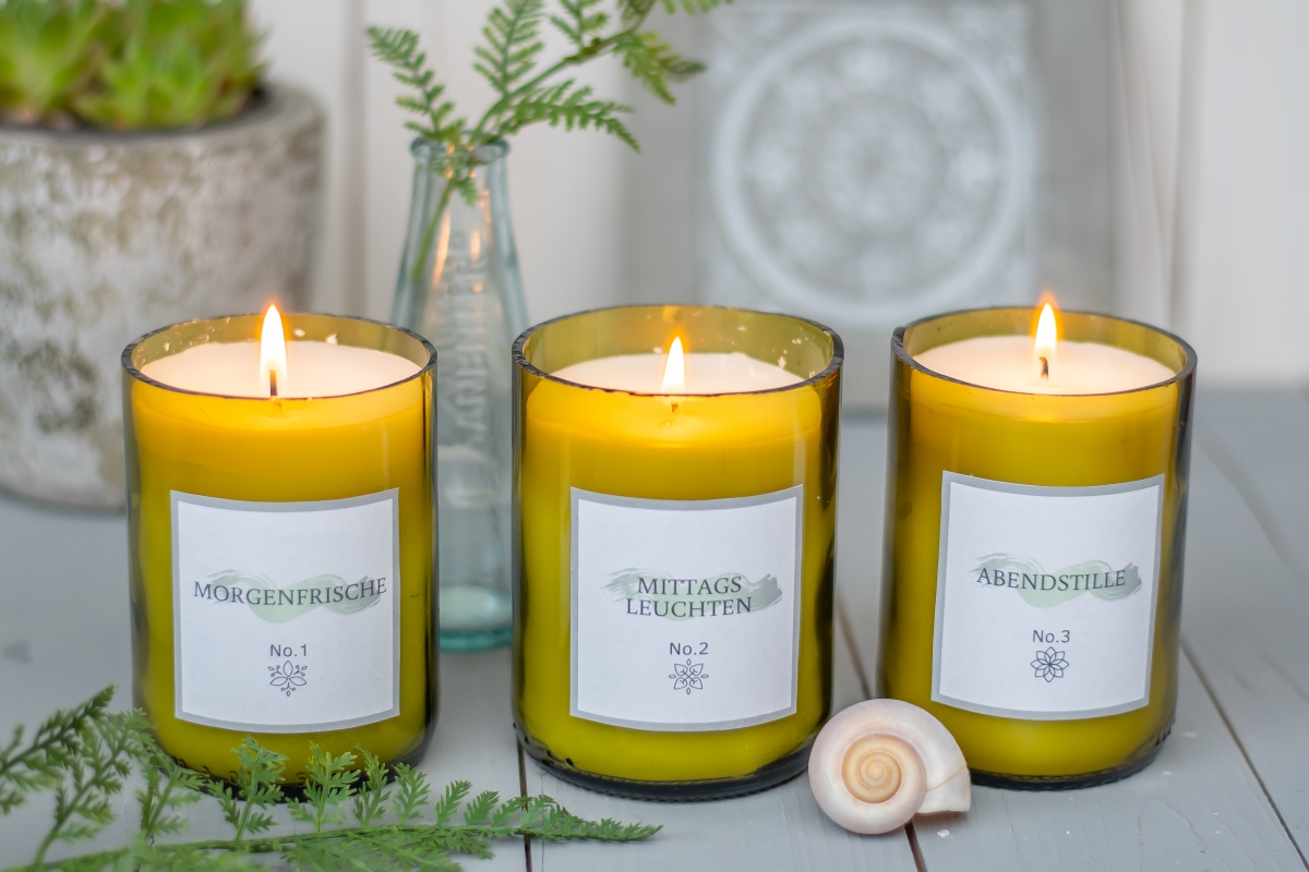 weißer couchtisch hochglanz Makika LED / Design Wohnzimmertisch mit Ablagefach und Schubladen - Weiß | MA Trading Wohnzimmer